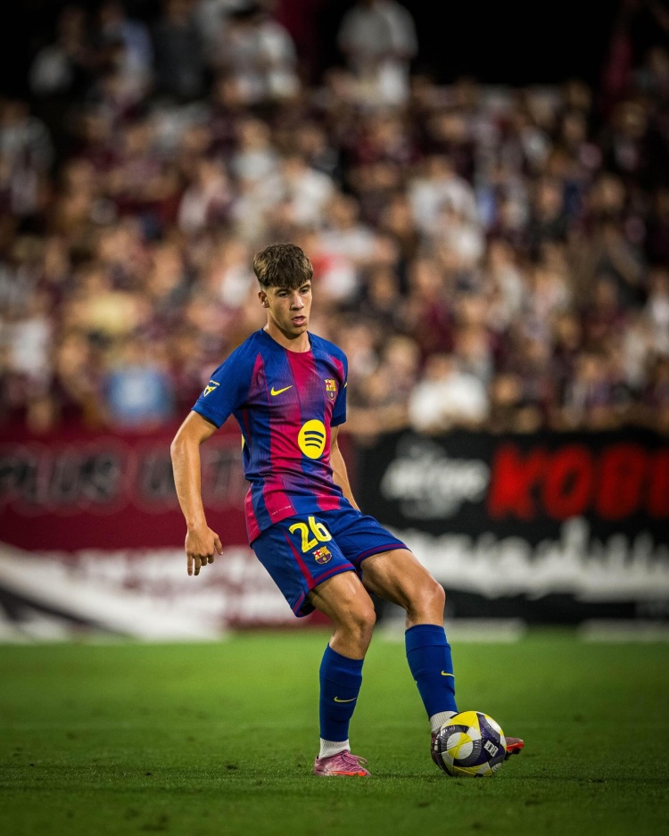 APP下载-巴萨坚持留住托伦斯，拒绝多份租借请求