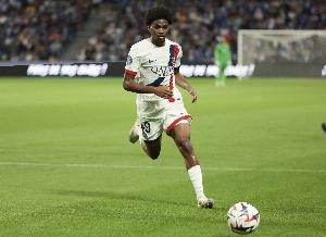 17岁142天！巴黎小将姆巴耶成世俱杯历史出场第6年轻球员