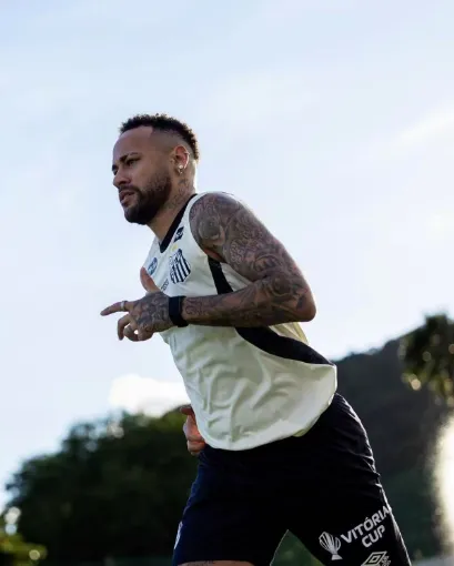 游戏模拟器-内马尔社媒晒恢复训练暗示即将复出：正在加载