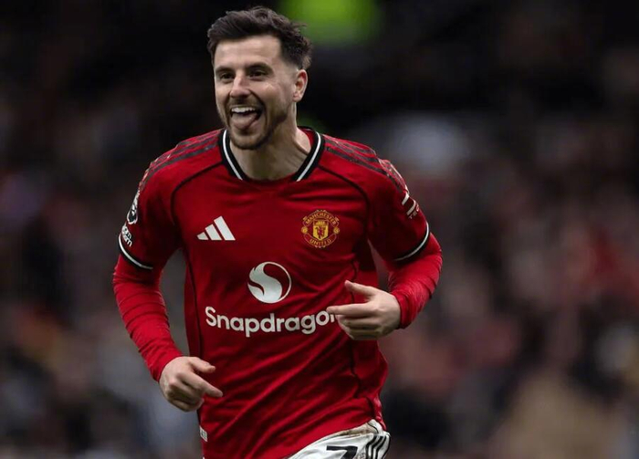 开云棋牌(中国）-曼联主帅卡里克更新伤情，芒特即将复出德里赫特仍缺阵|曼彻斯特|梅森·芒特|富勒姆|西汉姆联|德里赫特伤缺_新浪体育_新浪新闻